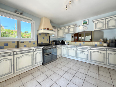 French property for sale in Fréjus, Var - €1,100,000 - photo 4