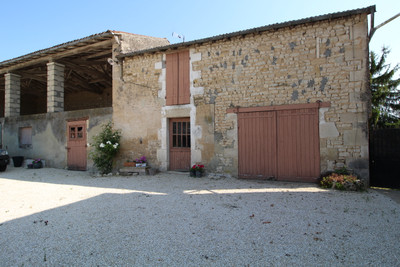 French property for sale in Paillé, Charente-Maritime - €270,600 - photo 9