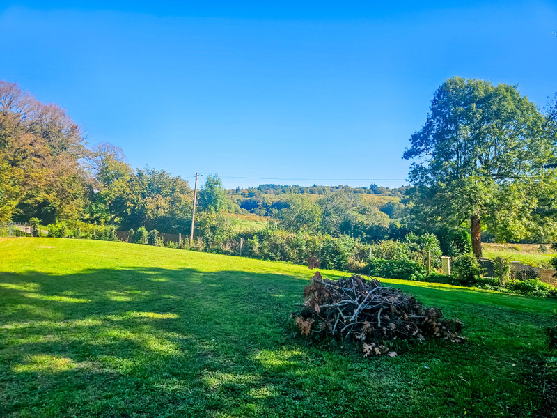 French property for sale in Bussière-Galant, Haute-Vienne - €163,000 - photo 10