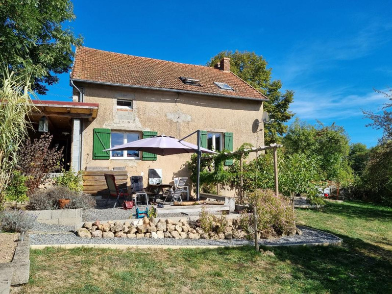 Maison à vendre à Saint-Éloy-les-Mines, Puy-de-Dôme - 147 500 € - photo 1