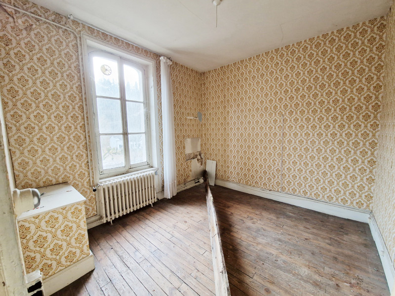 French property for sale in Aubusson, Creuse - €23,000 - photo 2