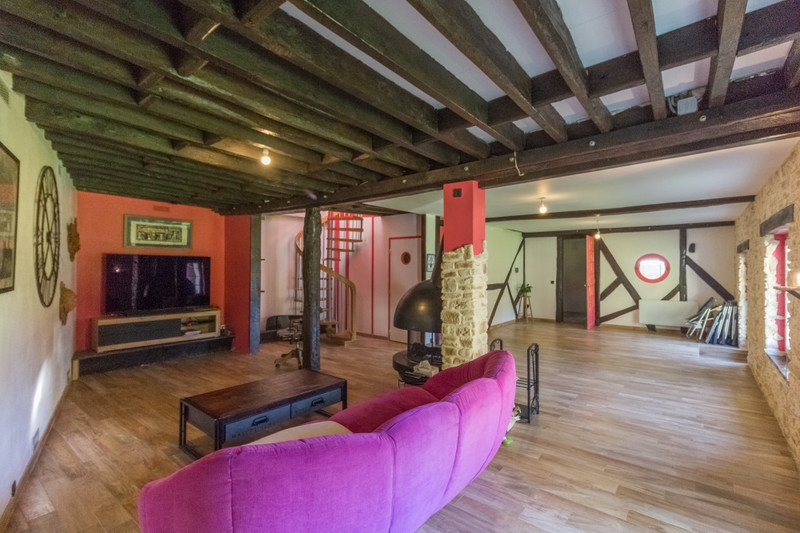 French property for sale in Parnes, Oise - €380,000 - photo 2