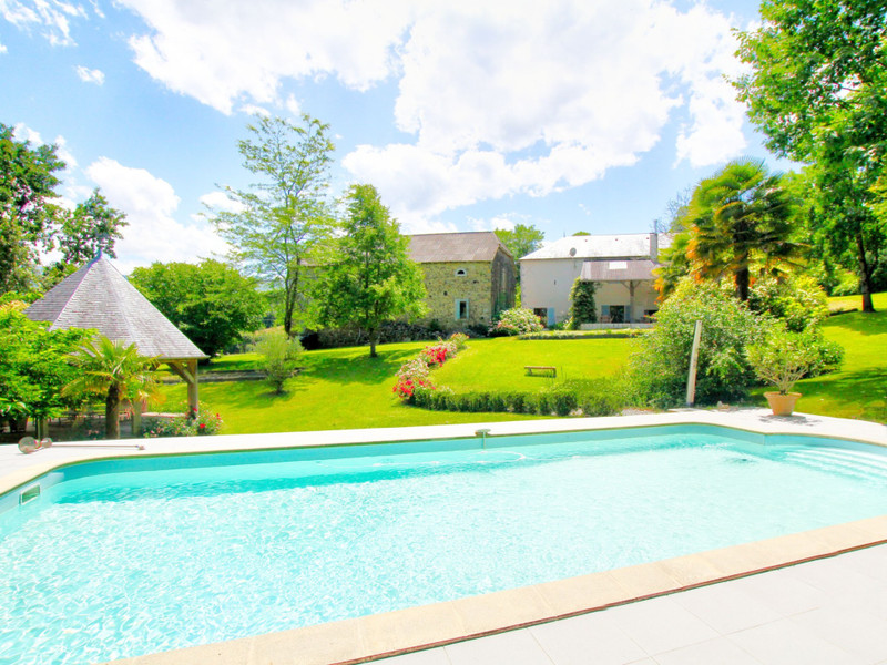 Ski property for sale in Eaux-Bonnes - €770,000 - photo 1