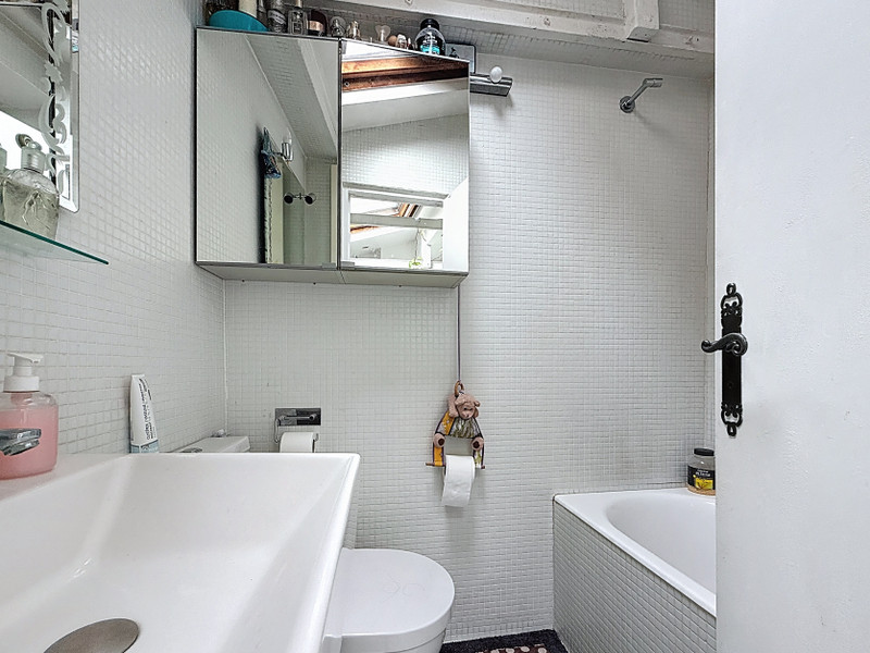 French property for sale in Paris 10e Arrondissement, Paris - €950,000 - photo 9