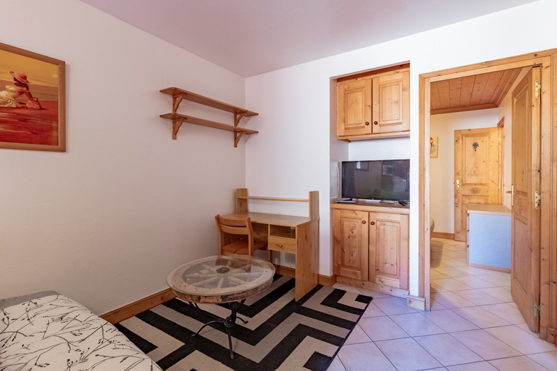 French property for sale in Bozel, Savoie - €2,105,000 - photo 2