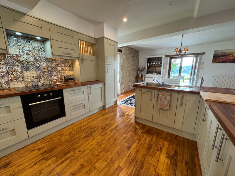 French property for sale in Bouteilles-Saint-Sébastien, Dordogne - €270,000 - photo 4