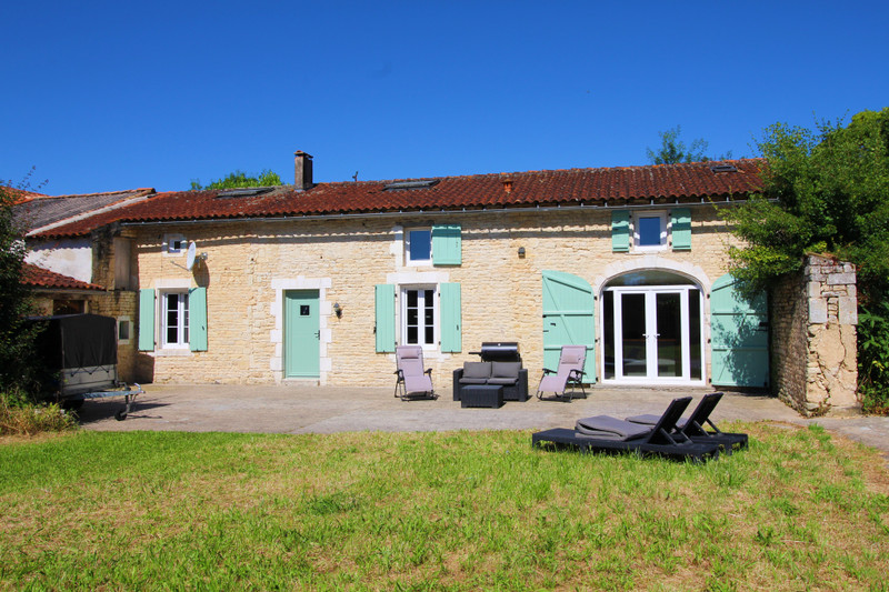 French property for sale in Chives, Charente-Maritime - €167,400 - photo 6