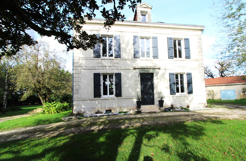 Maison à vendre à Montrem, Dordogne - 399 500 € - photo 1