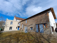 Maison à vendre à Aubusson, Creuse - 183.600 € - photo 1