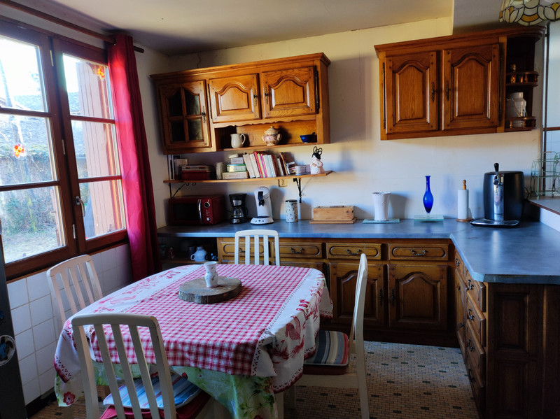 French property for sale in Lezay, Deux-Sèvres - &#8364;72,222 - photo 4
