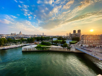 Rare, large Penthouse Ile Saint Louis, 2 bed/2 bath, with amazing panoramic views on Seine river & Notre Dame.