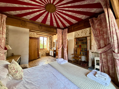 French property for sale in Rochechouart, Haute-Vienne - €274,990 - photo 3