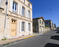 Maison à vendre à Saint-Jean-d'Angély, Charente-Maritime - 339.200 € - photo 1
