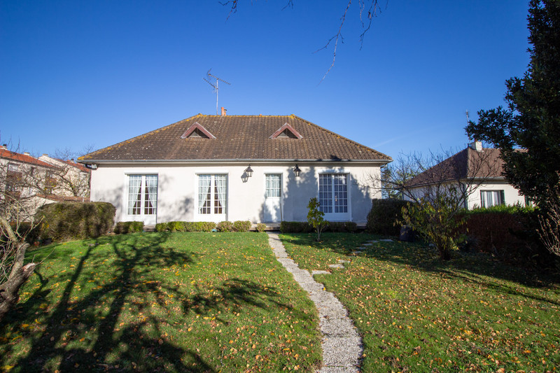 Maison à vendre à Richelieu, Indre-et-Loire - 146 720 € - photo 1
