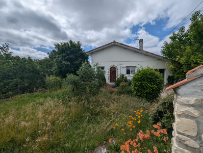 French property for sale in Soyaux, Charente - €223,000 - photo 1