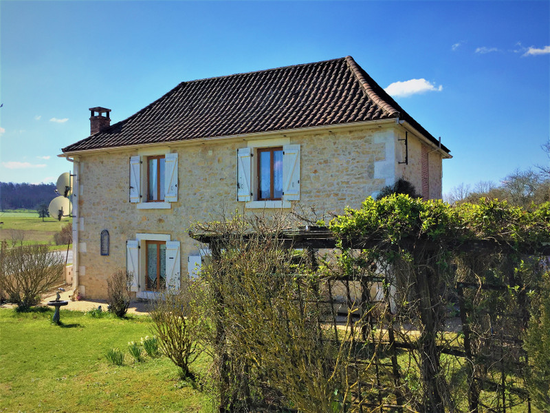 Maison à vendre à Tourtoirac, Dordogne - 215 000 € - photo 1