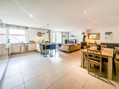 French property for sale in Courchevel, Savoie - €1,100,000 - photo 3