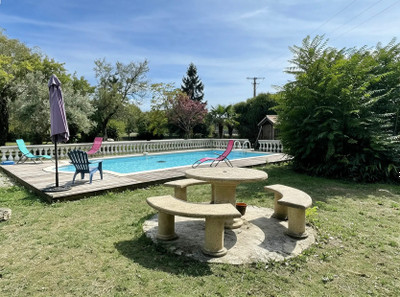 French property for sale in Vervant, Charente - €260,000 - photo 2