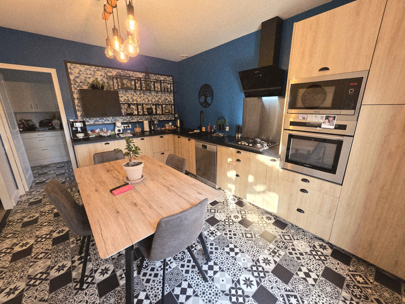 French property for sale in Saint-Astier, Dordogne - €372,000 - photo 2