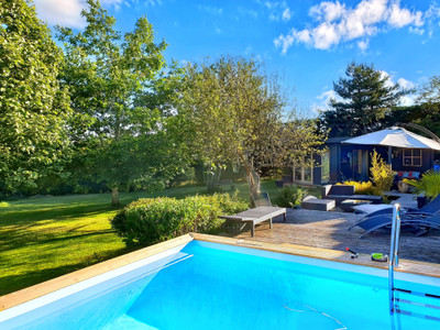 Maison à vendre à Escoutoux, Puy-de-Dôme, Auvergne, avec Leggett Immobilier