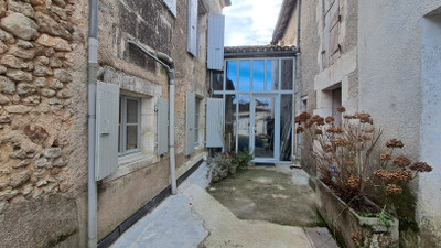 French property for sale in Gurat, Charente - €88,000 - photo 8