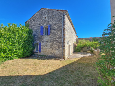 Maison à vendre à Villognon, Charente, Poitou-Charentes, avec Leggett Immobilier