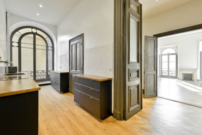French property for sale in Nice, Alpes-Maritimes - €1,200,000 - photo 6