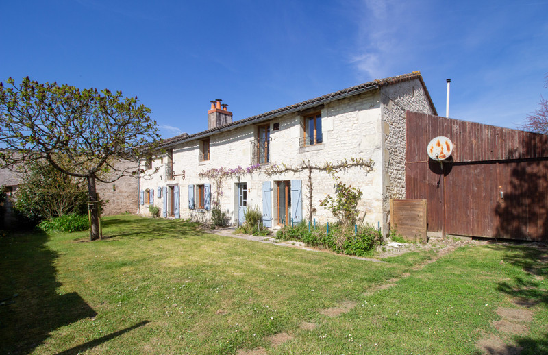 French property for sale in Saires, Vienne - €162,000 - photo 1