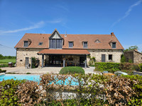 Maison à vendre à Beaune-d'Allier, Allier - 874.500 € - photo 1
