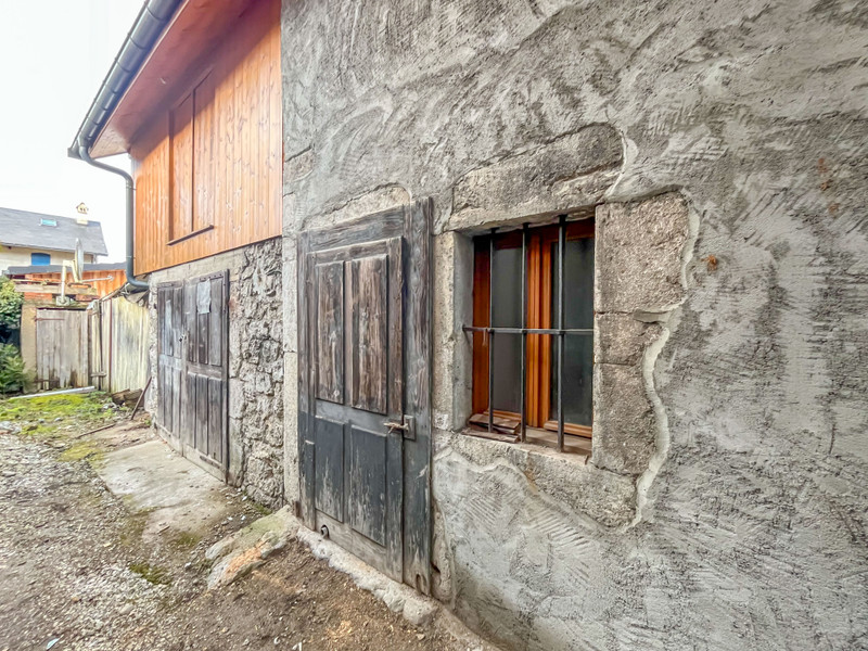 French property for sale in Doussard, Haute-Savoie - €470,000 - photo 8