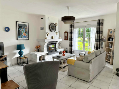 French property for sale in Saint-Seurin-de-Cadourne, Gironde - €299,775 - photo 4