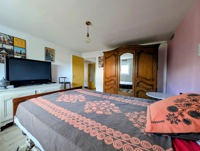 French property for sale in Ruffec, Charente - €181,000 - photo 6