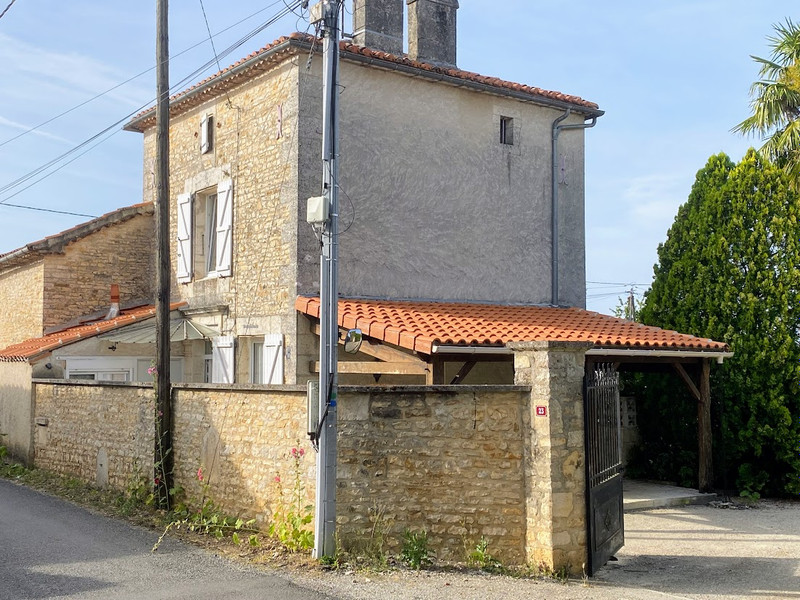 French property for sale in Agris, Charente - €243,700 - photo 0