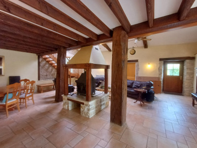 French property for sale in Fontenille, Charente - €214,000 - photo 4