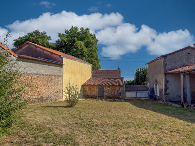 French property for sale in L'Absie, Deux-Sèvres - €136,250 - photo 1