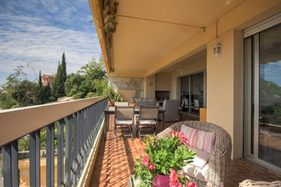 French property for sale in Nice, Alpes-Maritimes - €750,000 - photo 2