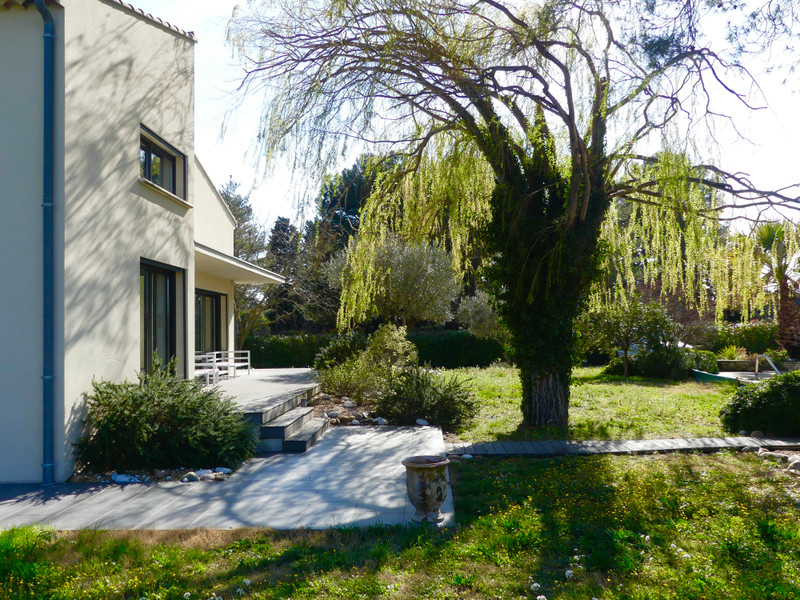 House for sale in RochefortduGard Gard Architect's house of 370m2