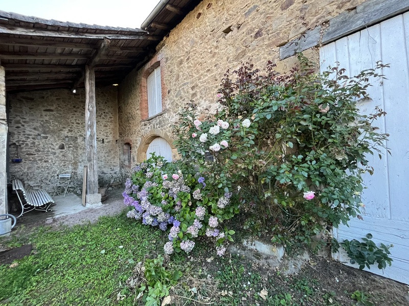 French property for sale in Vayres, Haute-Vienne - €136,250 - photo 2