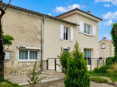 Maison à vendre à Saint-Seurin-de-Prats, Dordogne, Aquitaine, avec Leggett Immobilier