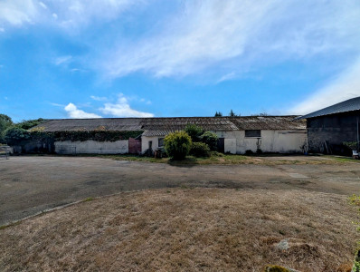 French property for sale in Lanrivain, Côtes-d'Armor - €328,600 - photo 1