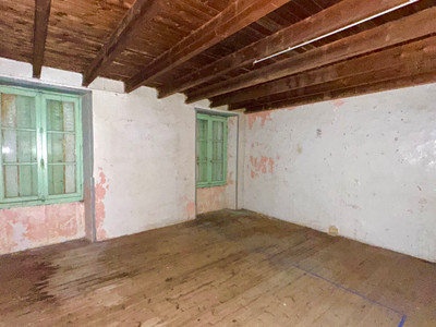 French property for sale in Saint-Léomer, Vienne - €30,000 - photo 2