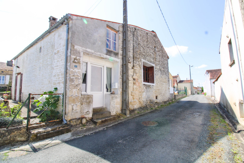 French property for sale in Dampierre-sur-Boutonne, Charente-Maritime - &#8364;79,750 - photo 5