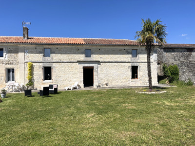 Maison à vendre à Moulidars, Charente, Poitou-Charentes, avec Leggett Immobilier