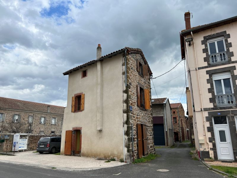 French property for sale in Paulhaguet, Haute-Loire - €49,600 - photo 2