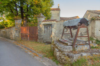 property to renovate for sale in Saint-SaturninCharente Poitou_Charentes