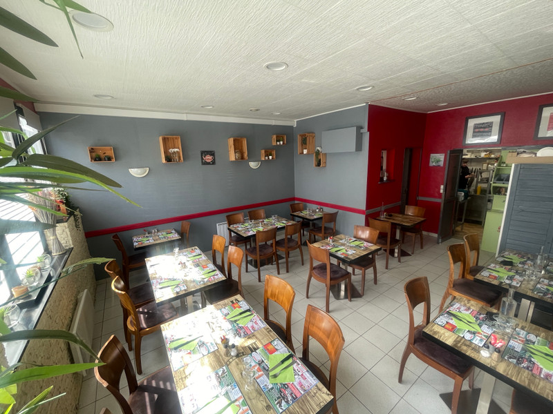 French property for sale in Saint-Lô, Manche - €215,000 - photo 2