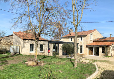 Maison à vendre à La Grimaudière, Vienne, Poitou-Charentes, avec Leggett Immobilier