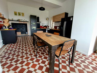 Maison à vendre à Coutras, Gironde - 425.000 € - photo 3