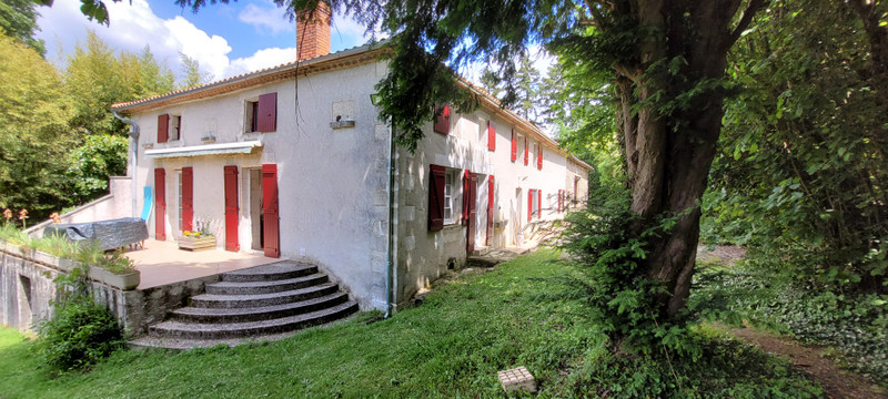 French property for sale in Montembœuf, Charente - €381,600 - photo 6