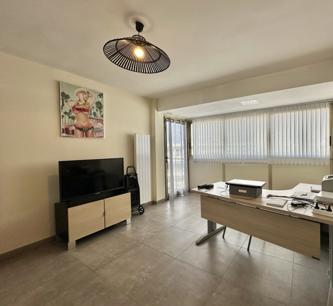 French property for sale in Antibes, Alpes-Maritimes - €730,000 - photo 7